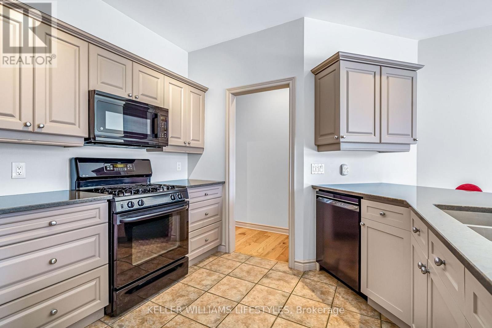 61 - 1040 Riverside Drive, London North, Ontario  N6H 5N4 - Photo 20 - X12955992