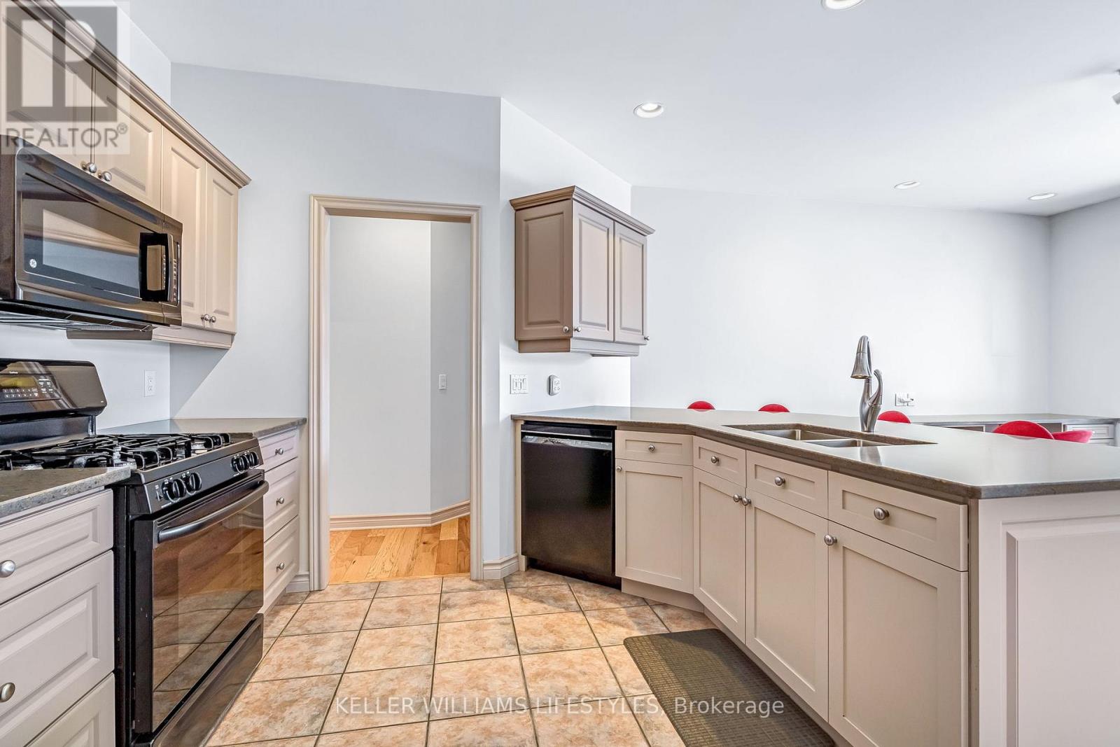 61 - 1040 Riverside Drive, London North, Ontario  N6H 5N4 - Photo 21 - X12955992