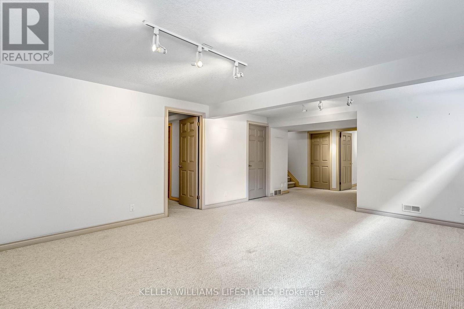 61 - 1040 Riverside Drive, London North, Ontario  N6H 5N4 - Photo 38 - X12955992