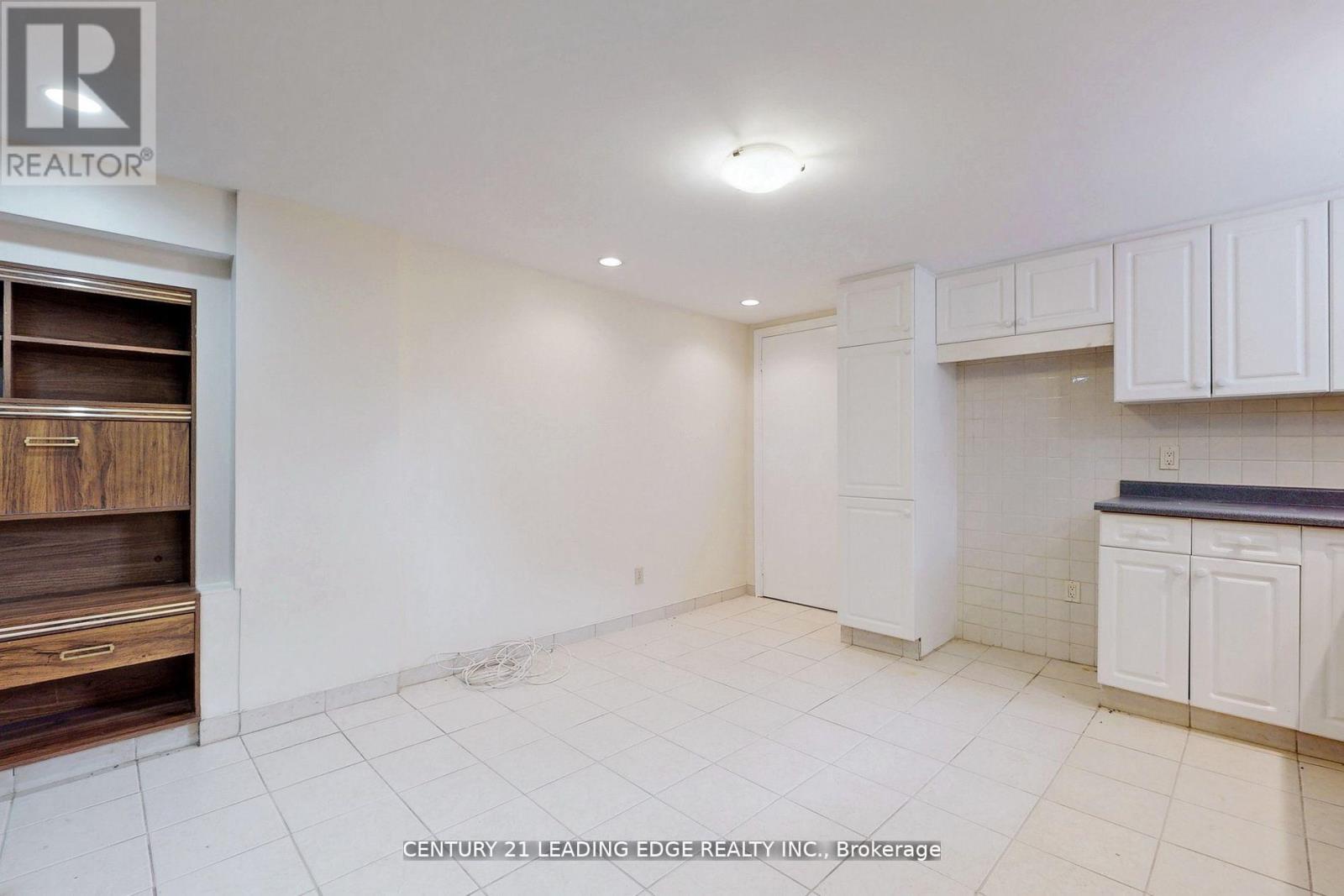 Bsmt - 47 Southwell Drive, Toronto, Ontario  M3B 2P1 - Photo 10 - C12956020