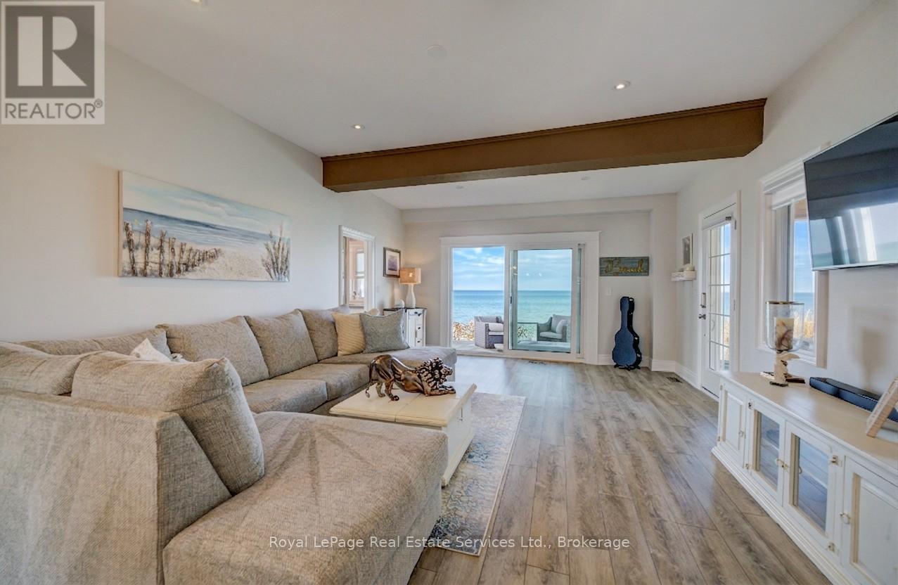 1 Tenth Street, Grimsby, Ontario  L3M 2V2 - Photo 4 - X12919648