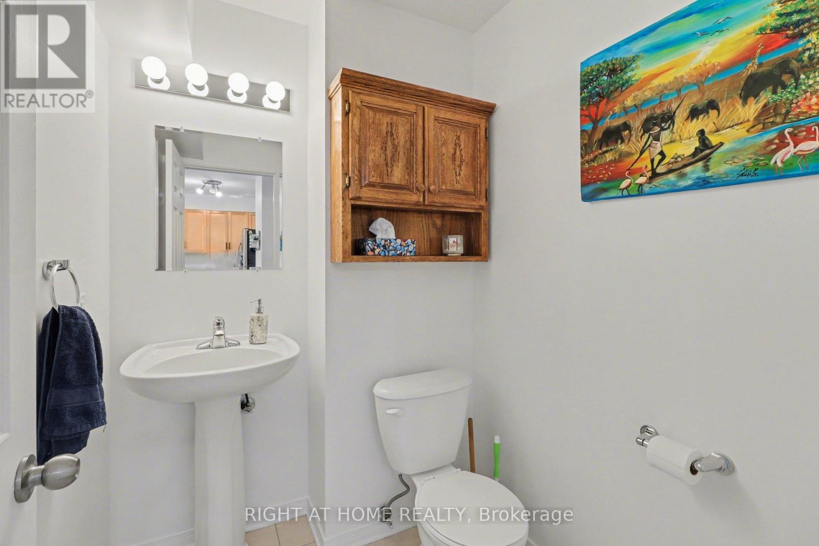 202 - 646 Cummings Avenue, Ottawa, Ontario  K1K 2K6 - Photo 24 - X12955948