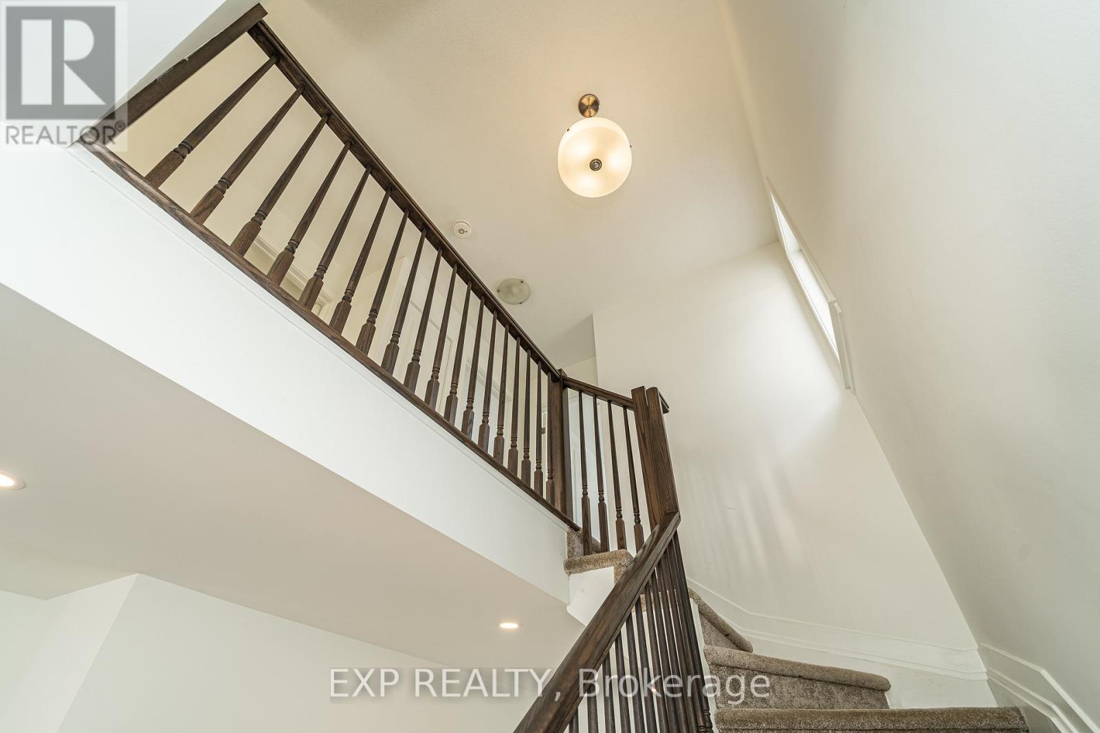 914 Alvarez Lane, Ottawa, Ontario  K1T 0W2 - Photo 19 - X12955966