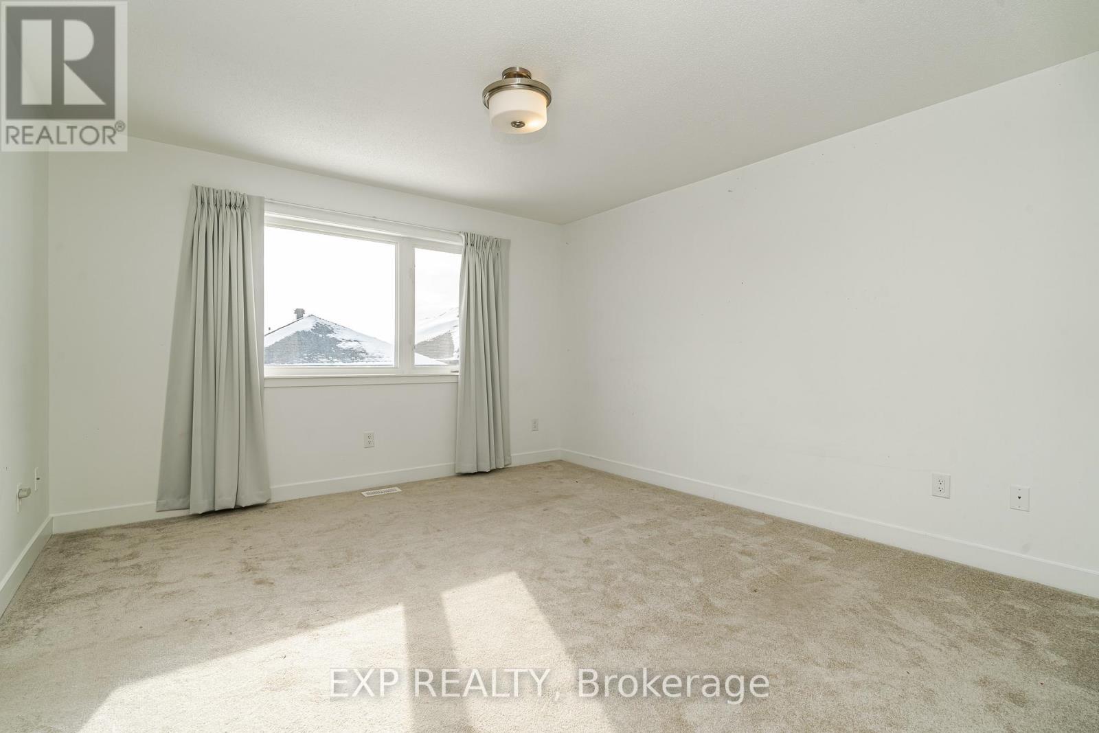 914 Alvarez Lane, Ottawa, Ontario  K1T 0W2 - Photo 27 - X12955966