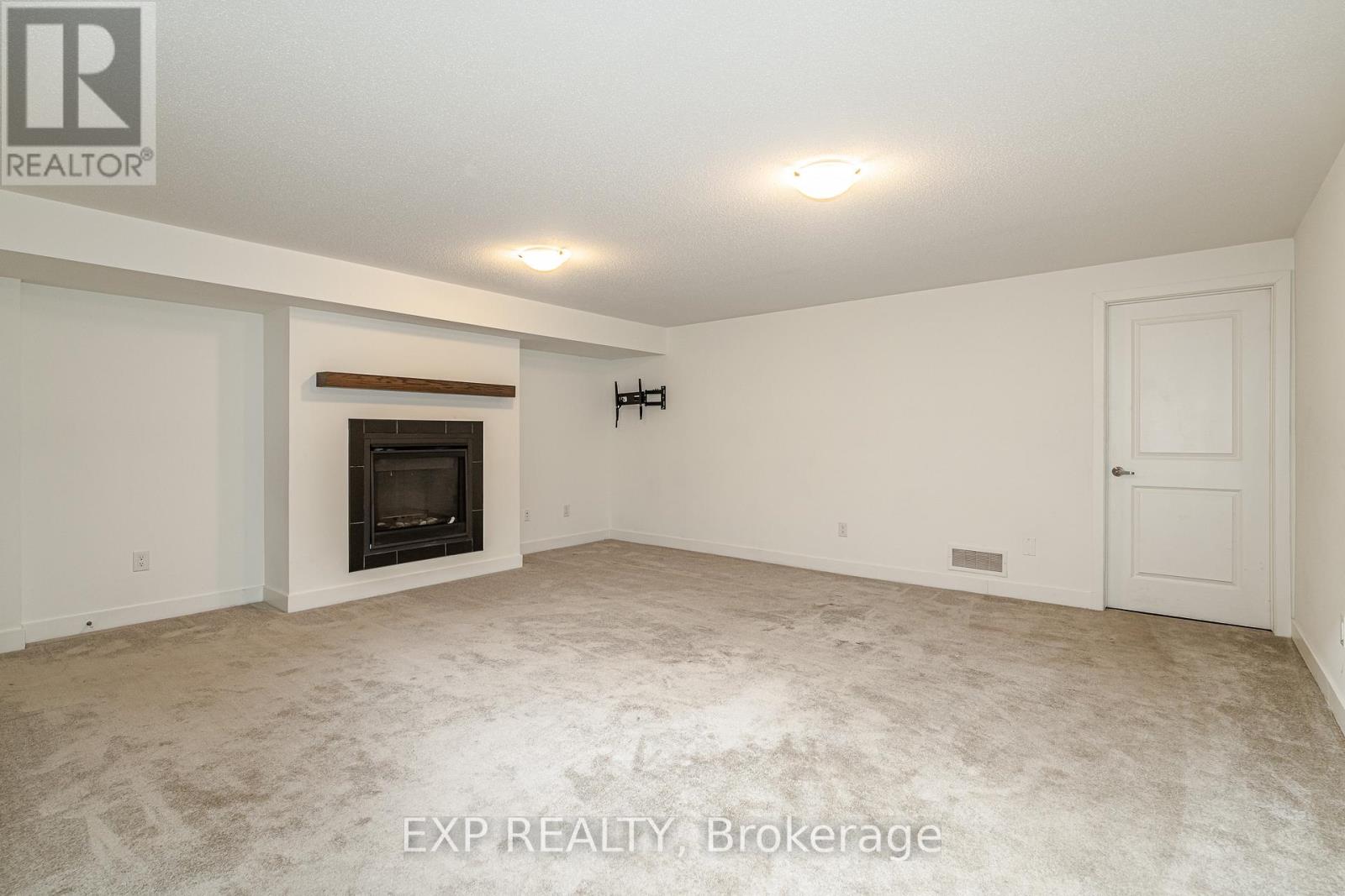 914 Alvarez Lane, Ottawa, Ontario  K1T 0W2 - Photo 35 - X12955966