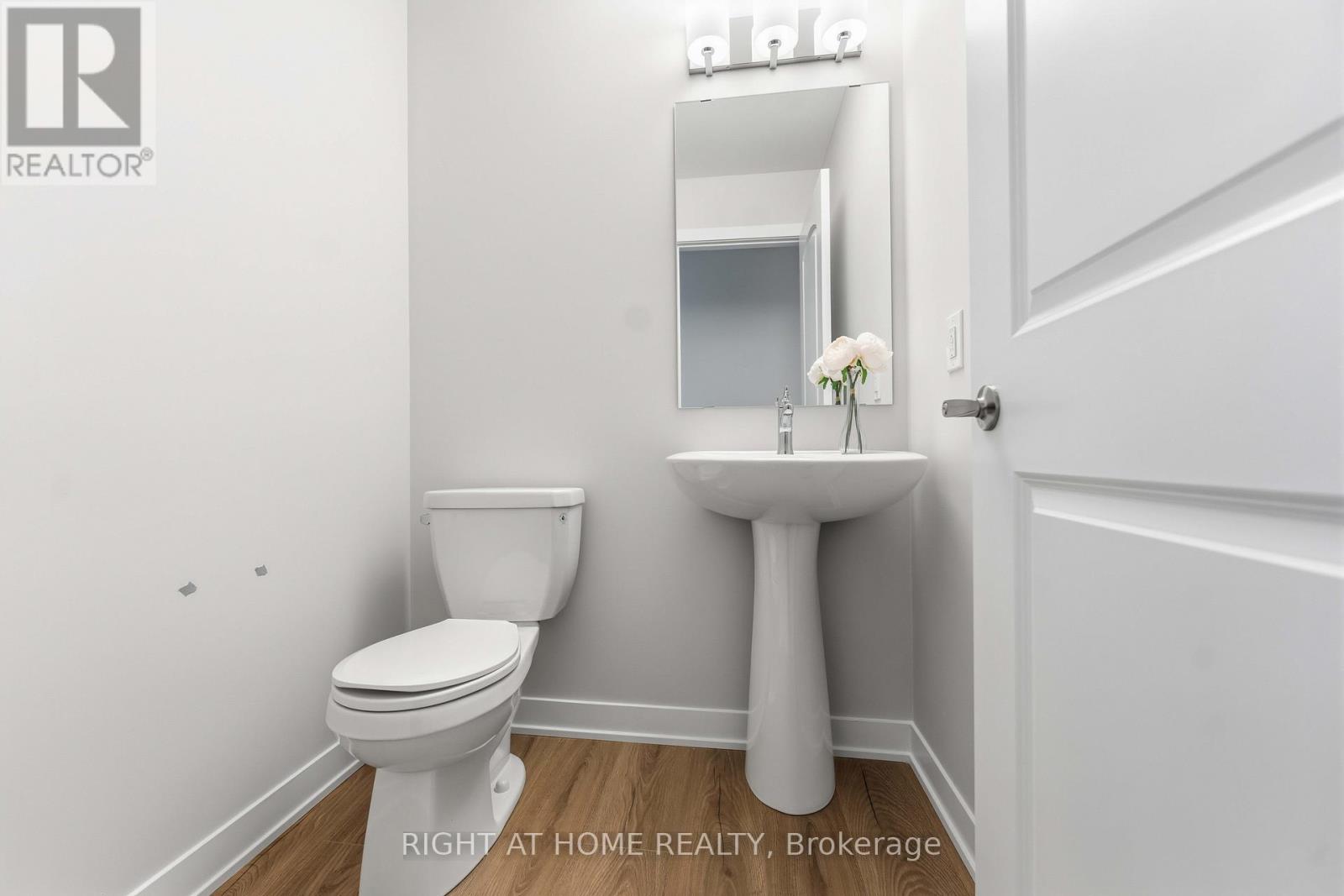 290 Les Emmerson Drive, Ottawa, Ontario  K2J 7L6 - Photo 12 - X12955982