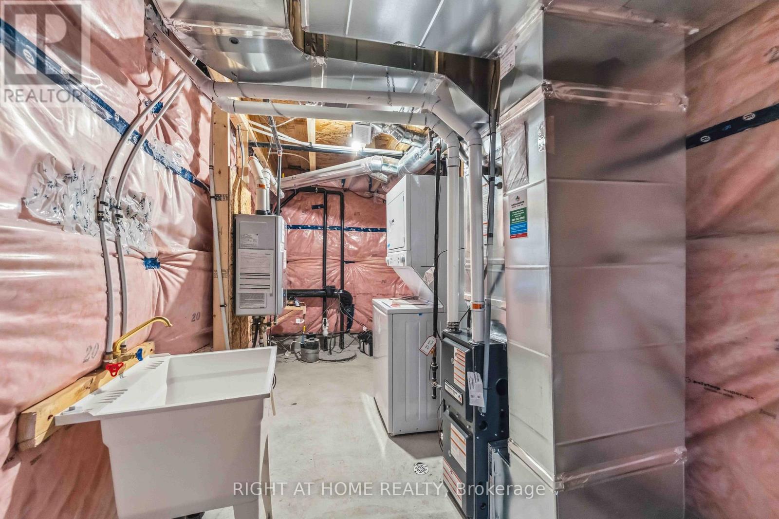 290 Les Emmerson Drive, Ottawa, Ontario  K2J 7L6 - Photo 31 - X12955982