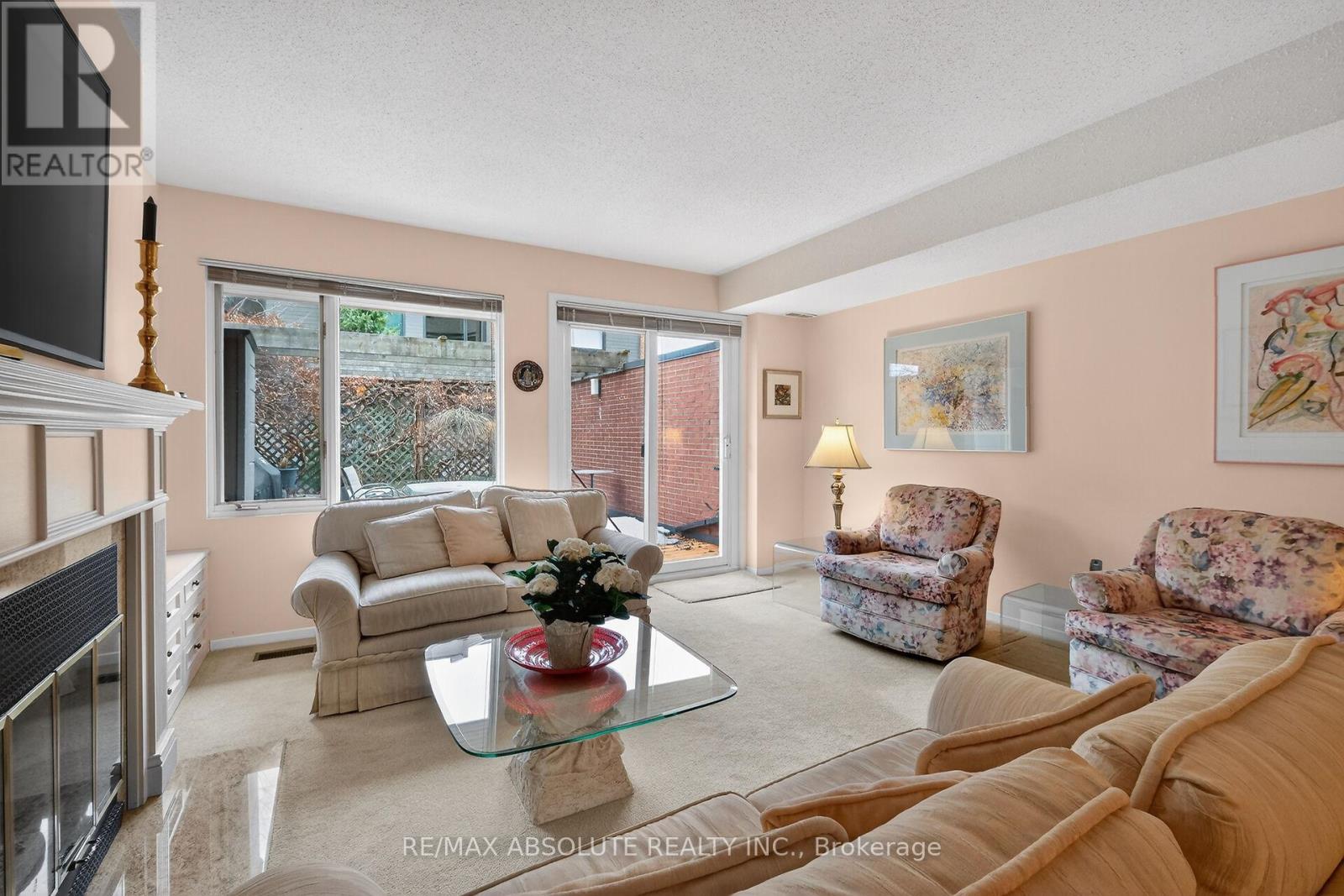 2 - 125 Springfield Road, Ottawa, Ontario  K1M 1C5 - Photo 12 - X12955990