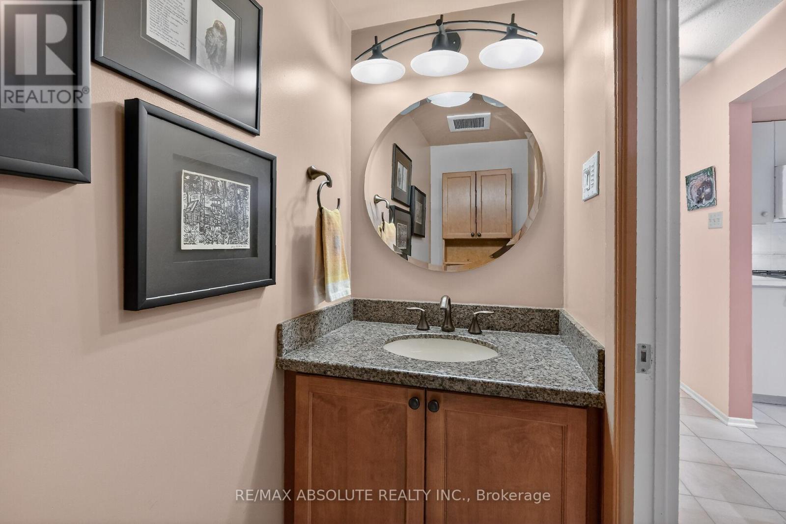 2 - 125 Springfield Road, Ottawa, Ontario  K1M 1C5 - Photo 22 - X12955990