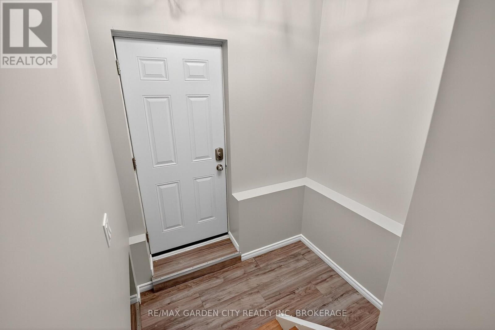 210 Wright Street, Welland, Ontario  L3B 2K3 - Photo 17 - X12956002