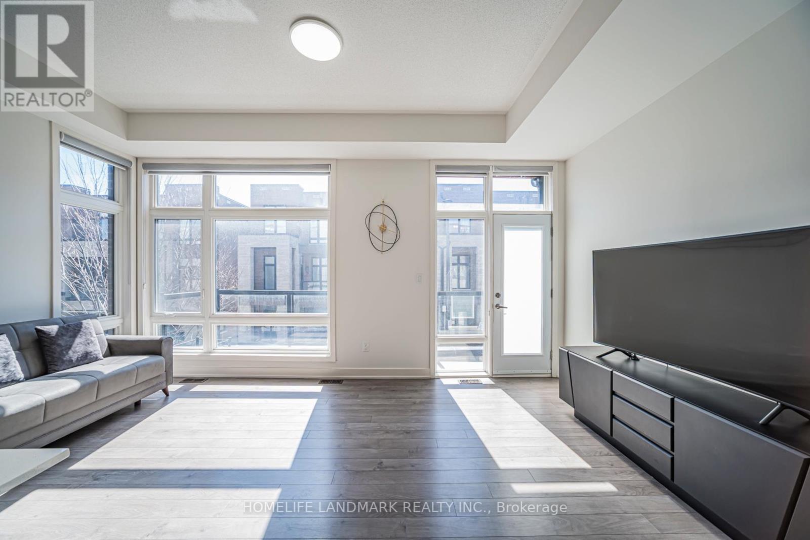 22 Benoit Street, Vaughan, Ontario  L4H 4R7 - Photo 8 - N12956044