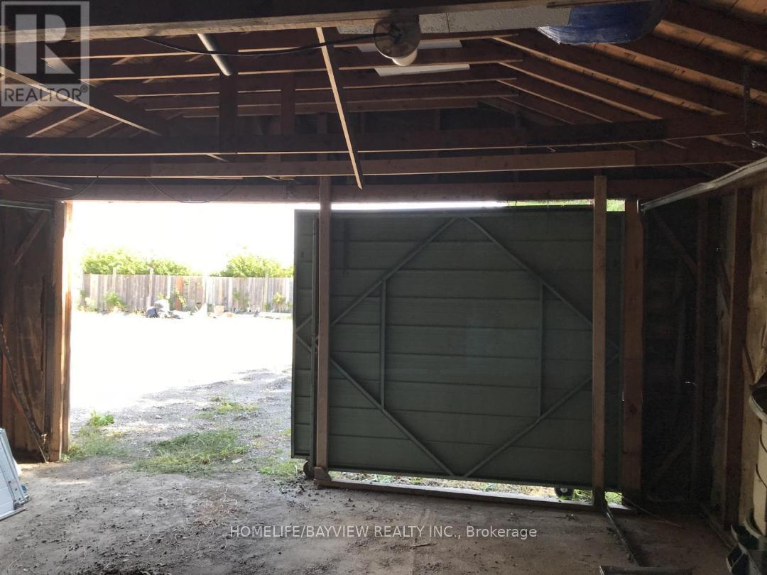 15132 Woodbine Avenue, Whitchurch-Stouffville, Ontario  L0H 1G0 - Photo 3 - N12956050