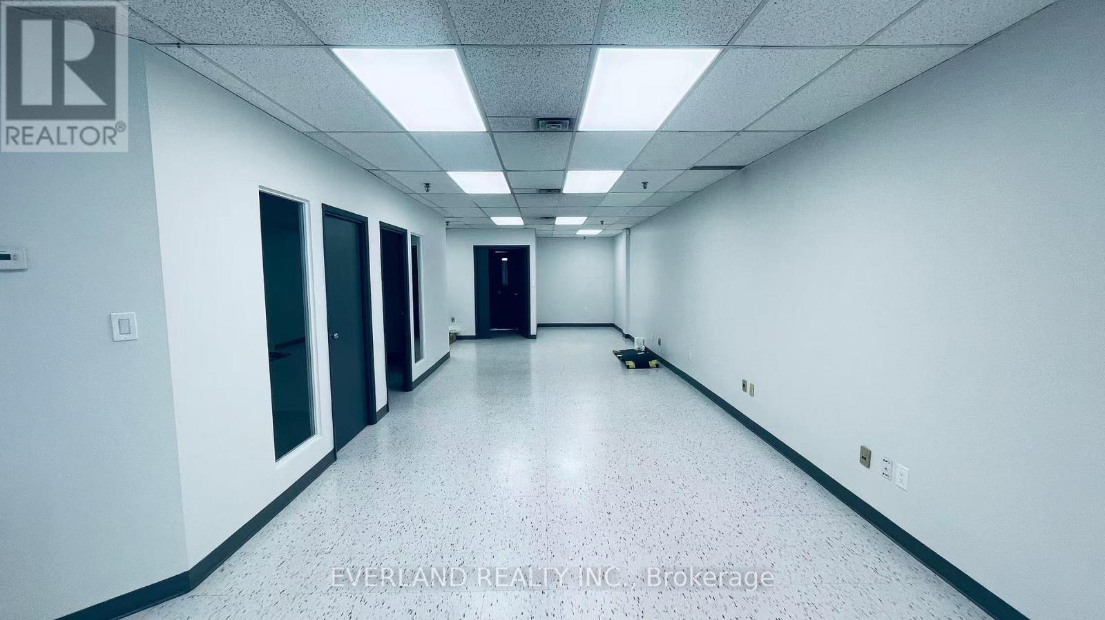 23 - 391 Steelcase Road, Markham, Ontario  L3R 3V9 - Photo 2 - N12952808