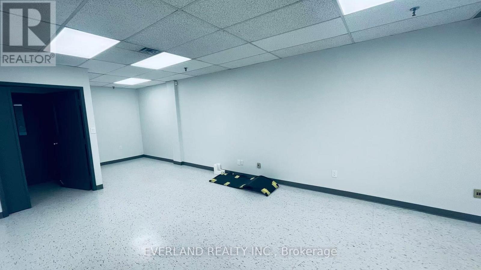 23 - 391 Steelcase Road, Markham, Ontario  L3R 3V9 - Photo 6 - N12952808