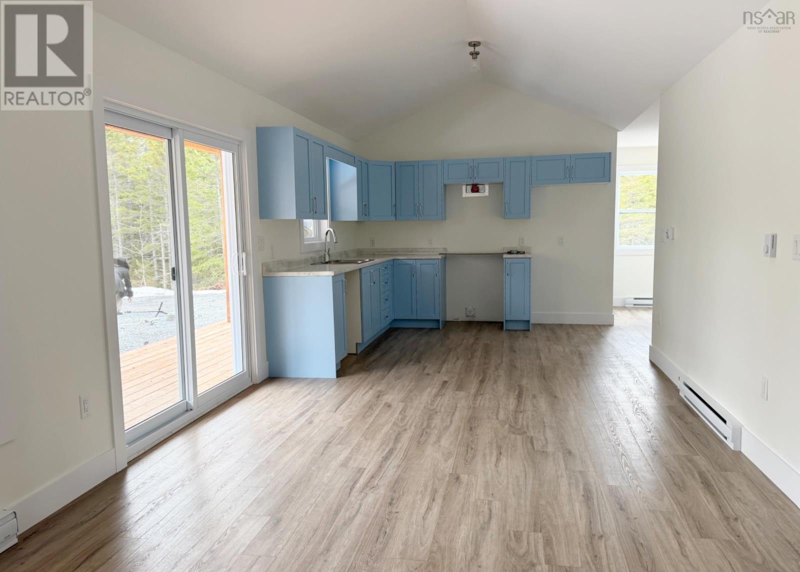 275 38 Lakewood Court, East Uniacke, Nova Scotia  B0N 1Z0 - Photo 2 - 202602307