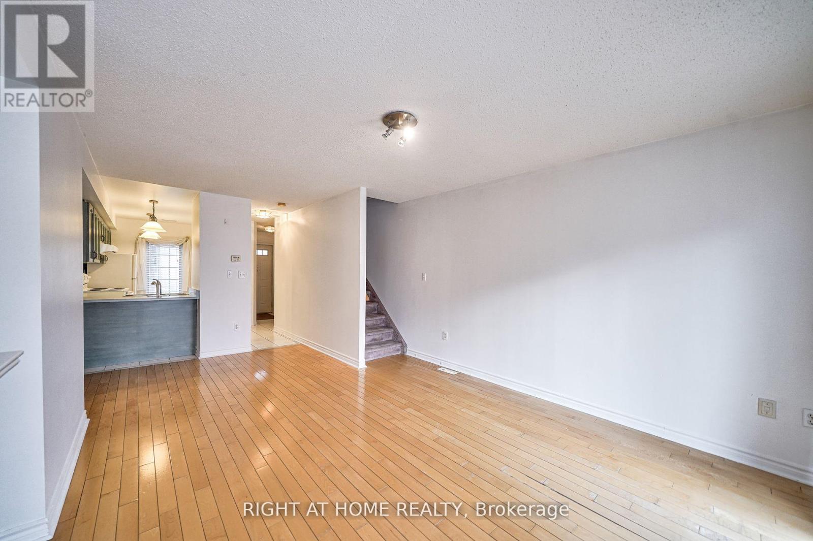 25 - 80 Strathaven Drive, Mississauga, Ontario  L5R 3V9 - Photo 10 - W12955996