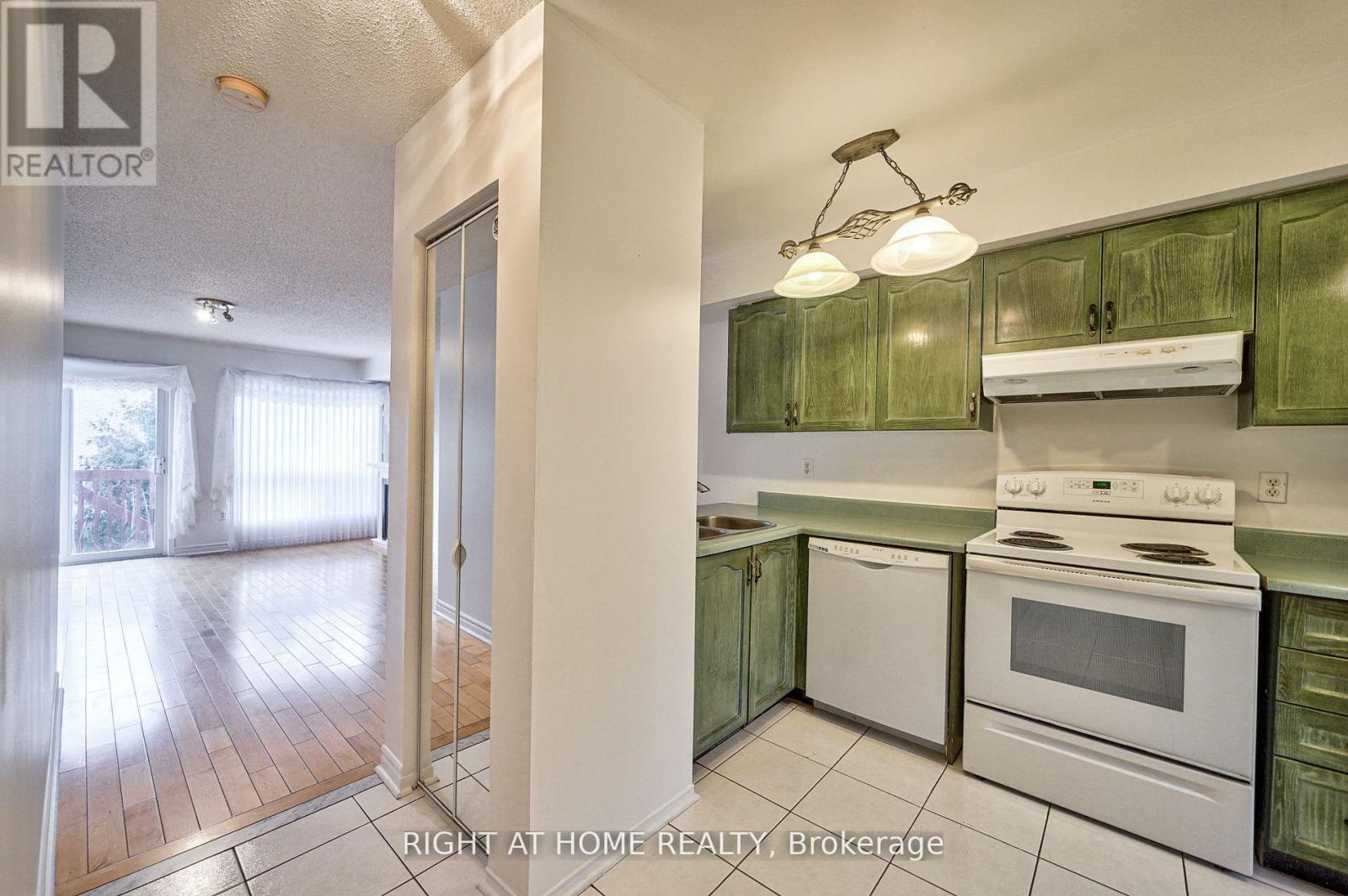 25 - 80 Strathaven Drive, Mississauga, Ontario  L5R 3V9 - Photo 11 - W12955996