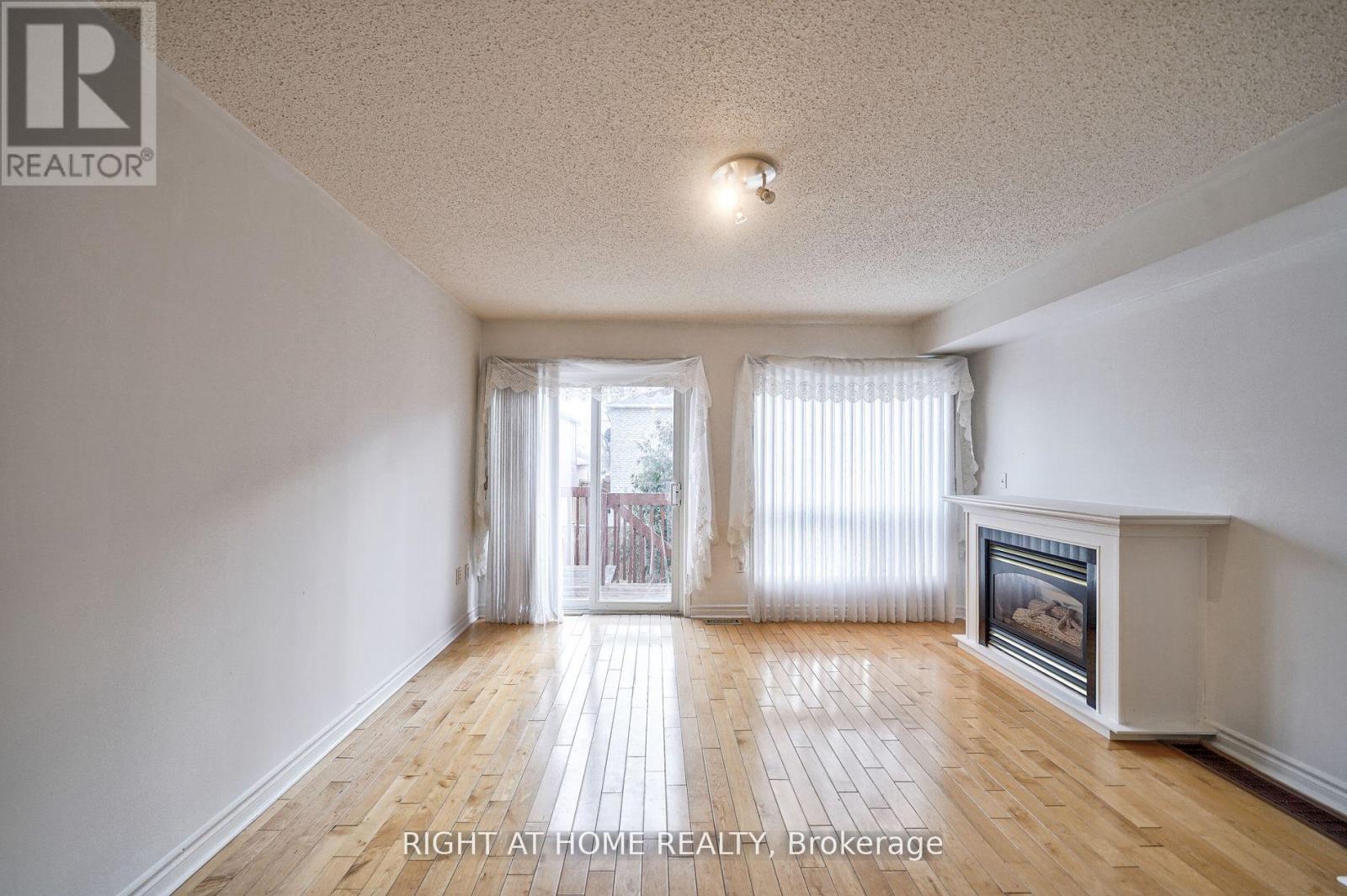 25 - 80 Strathaven Drive, Mississauga, Ontario  L5R 3V9 - Photo 7 - W12955996