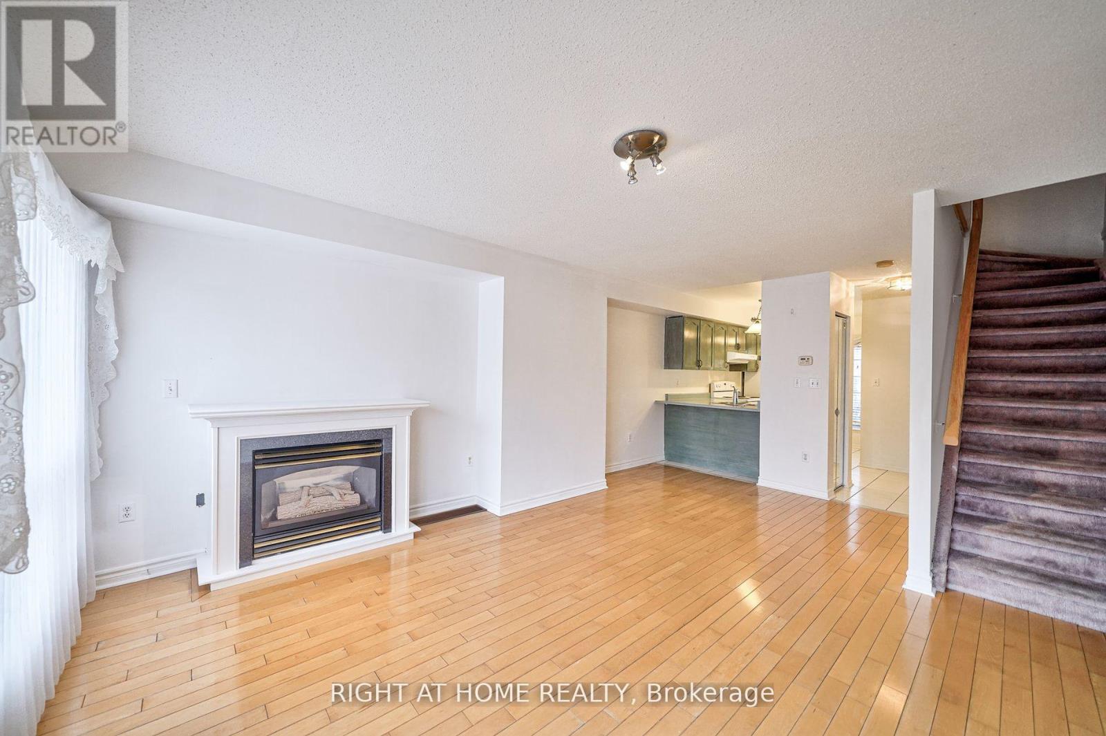 25 - 80 Strathaven Drive, Mississauga, Ontario  L5R 3V9 - Photo 8 - W12955996