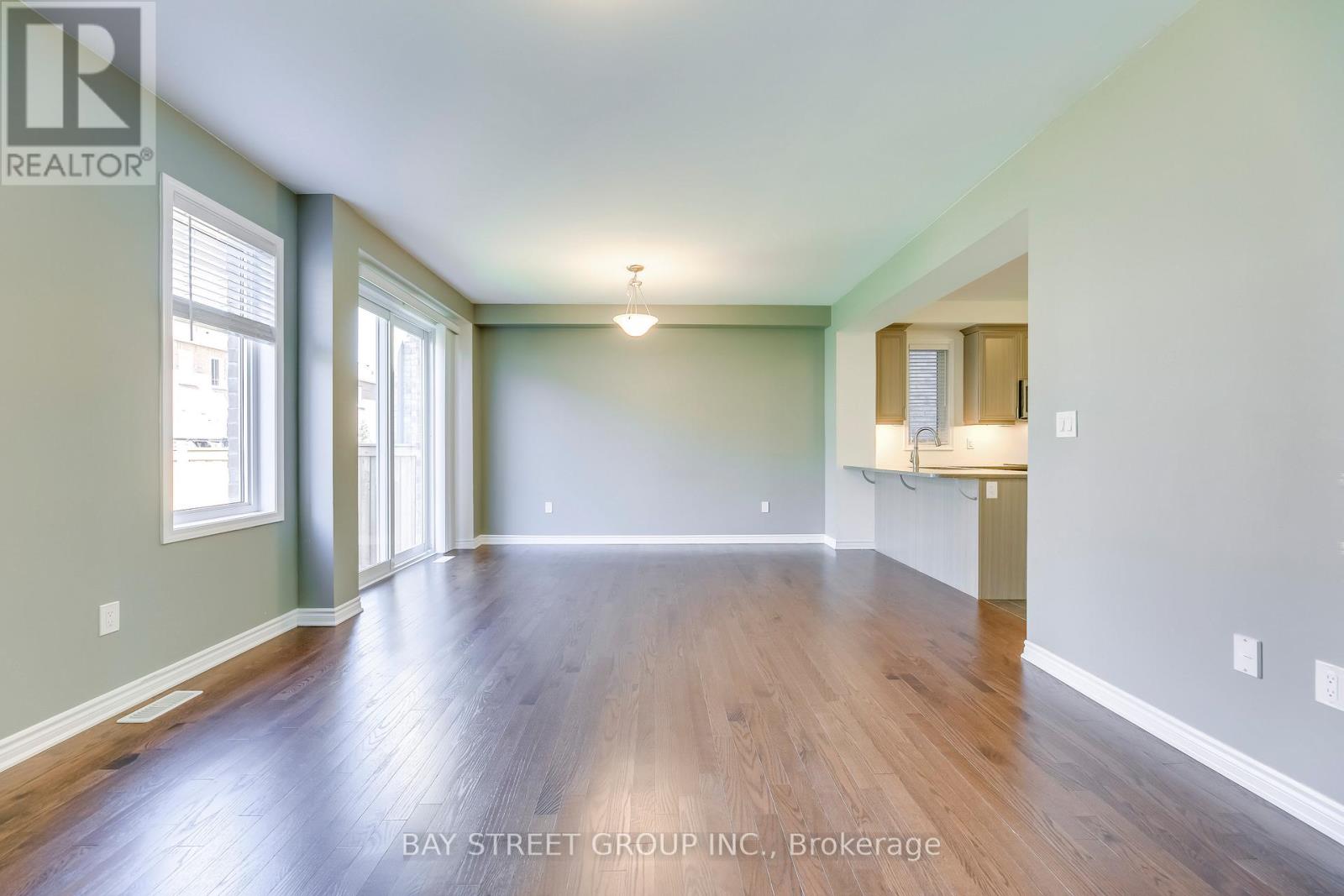 125 Hatt Court, Milton, Ontario  L9E 1G7 - Photo 15 - W12956032