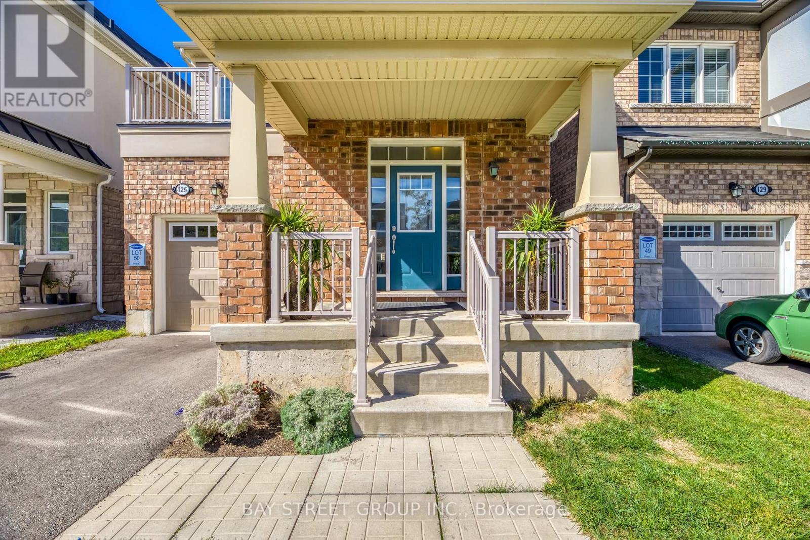 125 Hatt Court, Milton, Ontario  L9E 1G7 - Photo 2 - W12956032