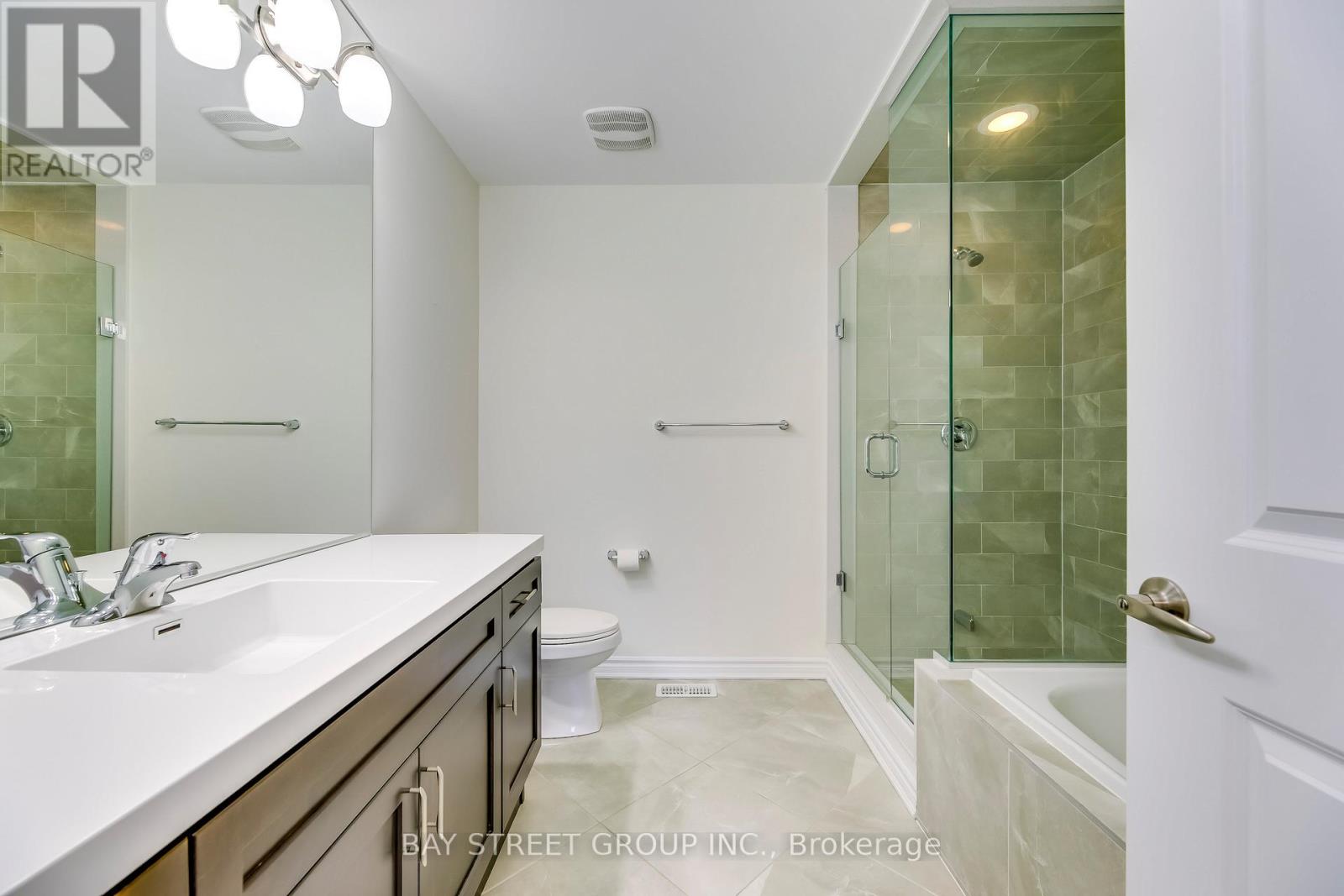 125 Hatt Court, Milton, Ontario  L9E 1G7 - Photo 23 - W12956032