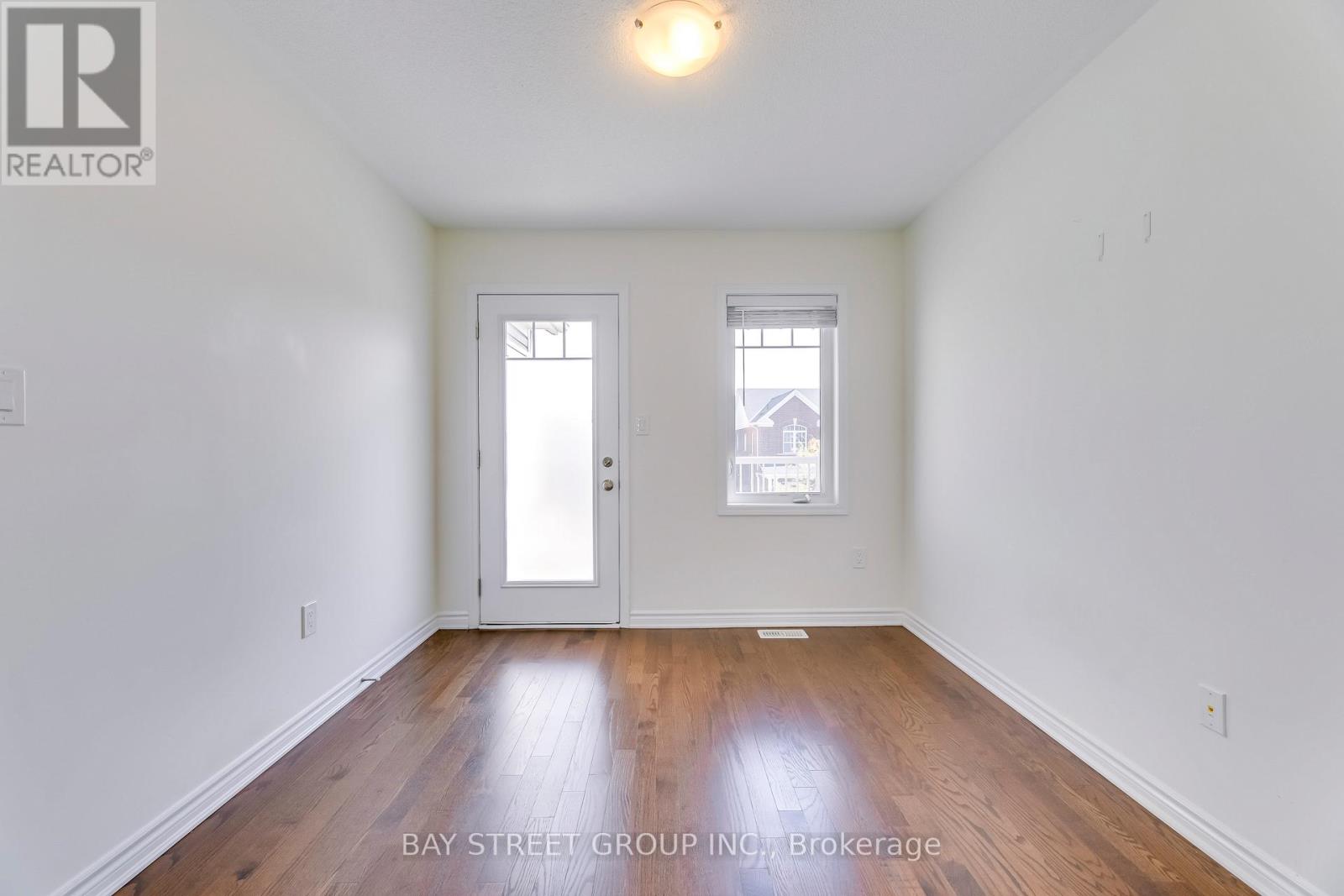 125 Hatt Court, Milton, Ontario  L9E 1G7 - Photo 27 - W12956032