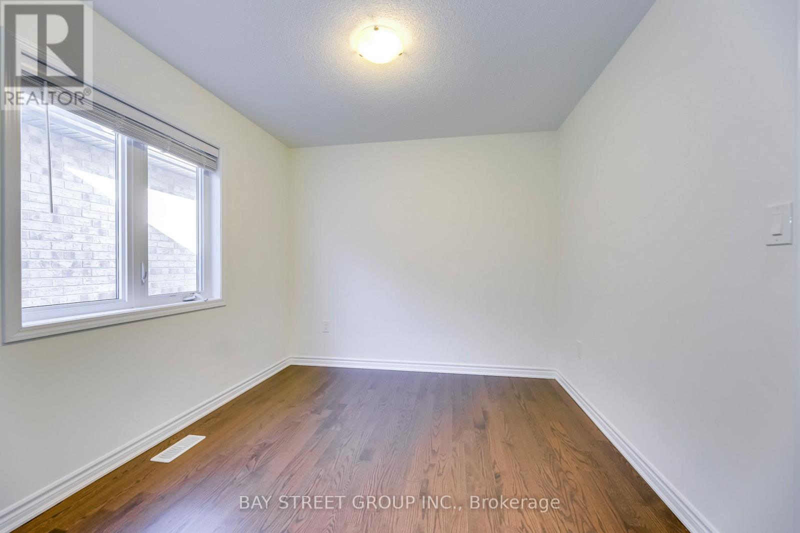 125 Hatt Court, Milton, Ontario  L9E 1G7 - Photo 32 - W12956032