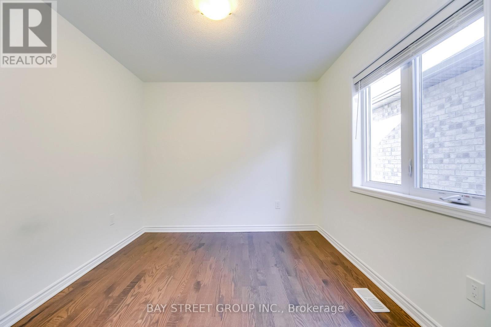 125 Hatt Court, Milton, Ontario  L9E 1G7 - Photo 34 - W12956032