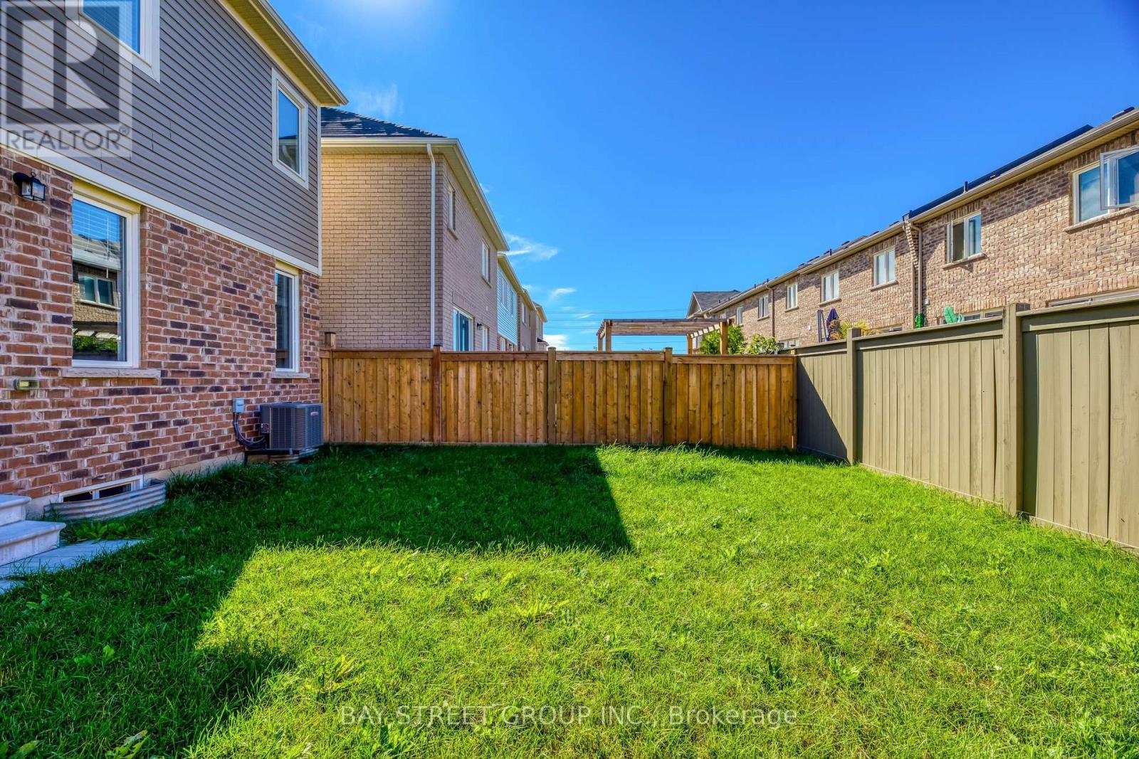 125 Hatt Court, Milton, Ontario  L9E 1G7 - Photo 39 - W12956032