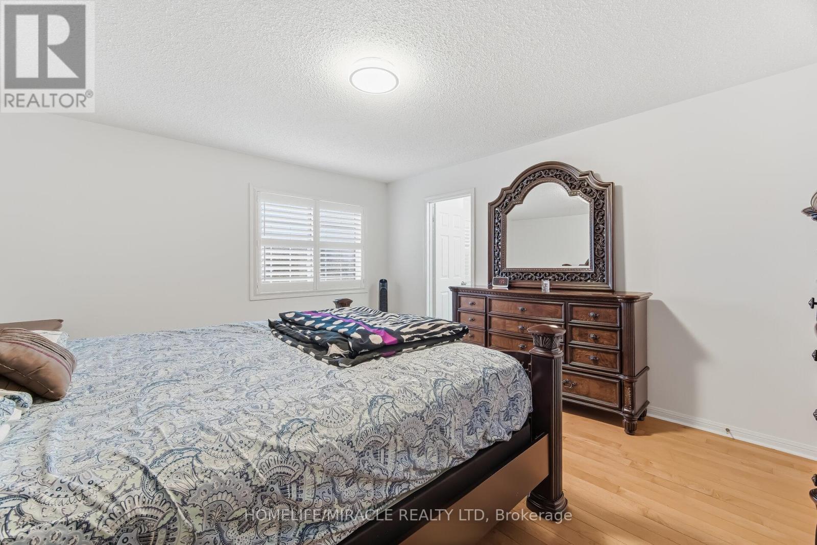 98 Owlridge Drive E, Brampton, Ontario  L6X 0M5 - Photo 15 - W12956034