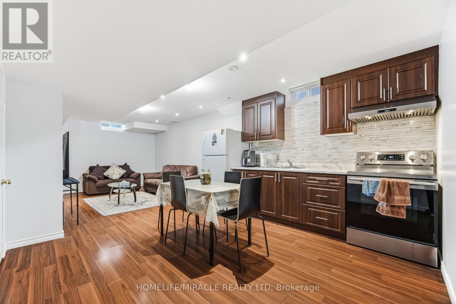 98 Owlridge Drive E, Brampton, Ontario  L6X 0M5 - Photo 25 - W12956034