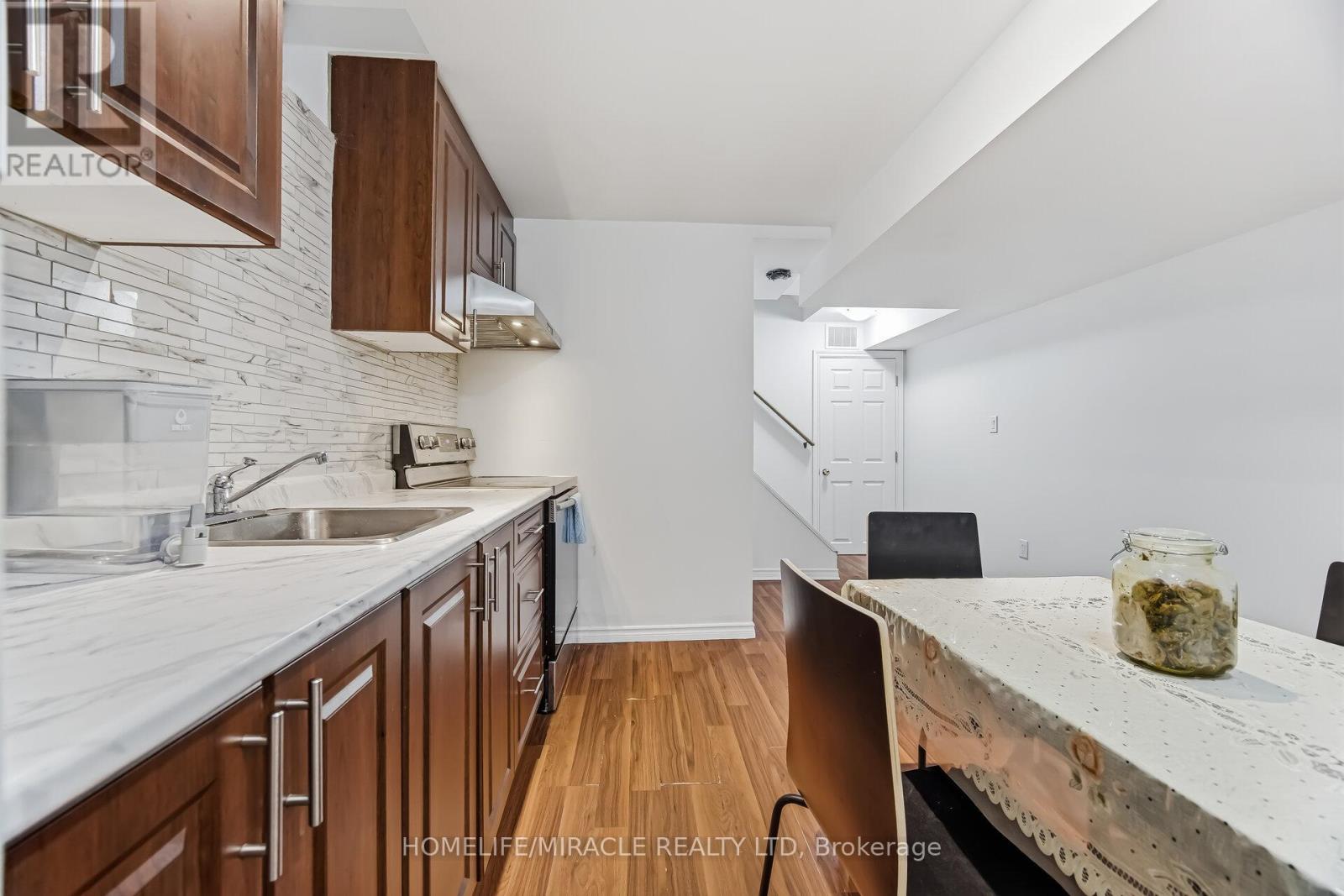 98 Owlridge Drive E, Brampton, Ontario  L6X 0M5 - Photo 26 - W12956034