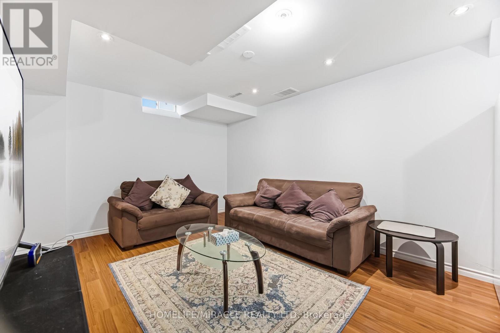 98 Owlridge Drive E, Brampton, Ontario  L6X 0M5 - Photo 27 - W12956034