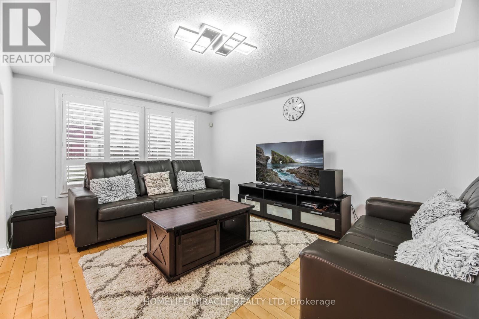 98 Owlridge Drive E, Brampton, Ontario  L6X 0M5 - Photo 8 - W12956034