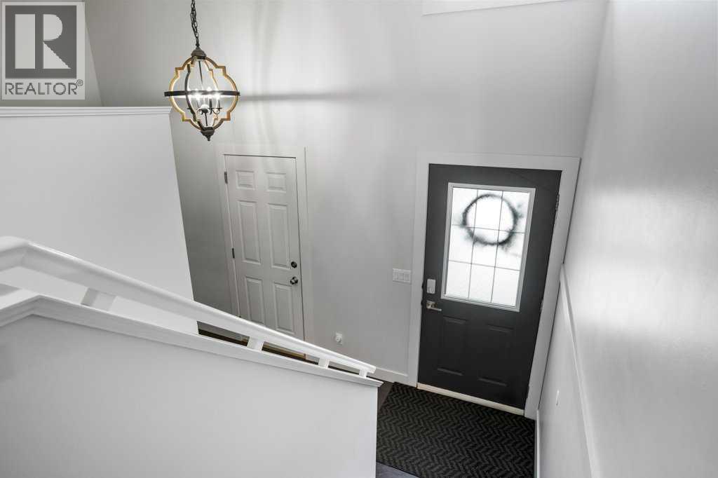 377 Stonegate Way NW, Airdrie, Alberta  T4B 2X9 - Photo 3 - A2293797