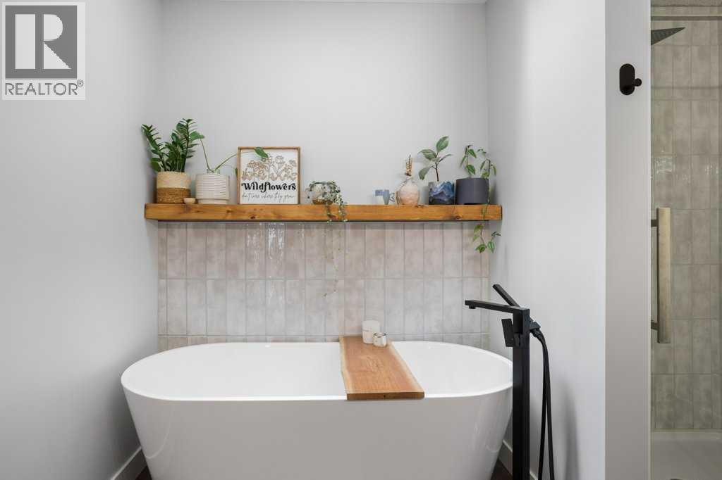 377 Stonegate Way NW, Airdrie, Alberta  T4B 2X9 - Photo 10 - A2293797