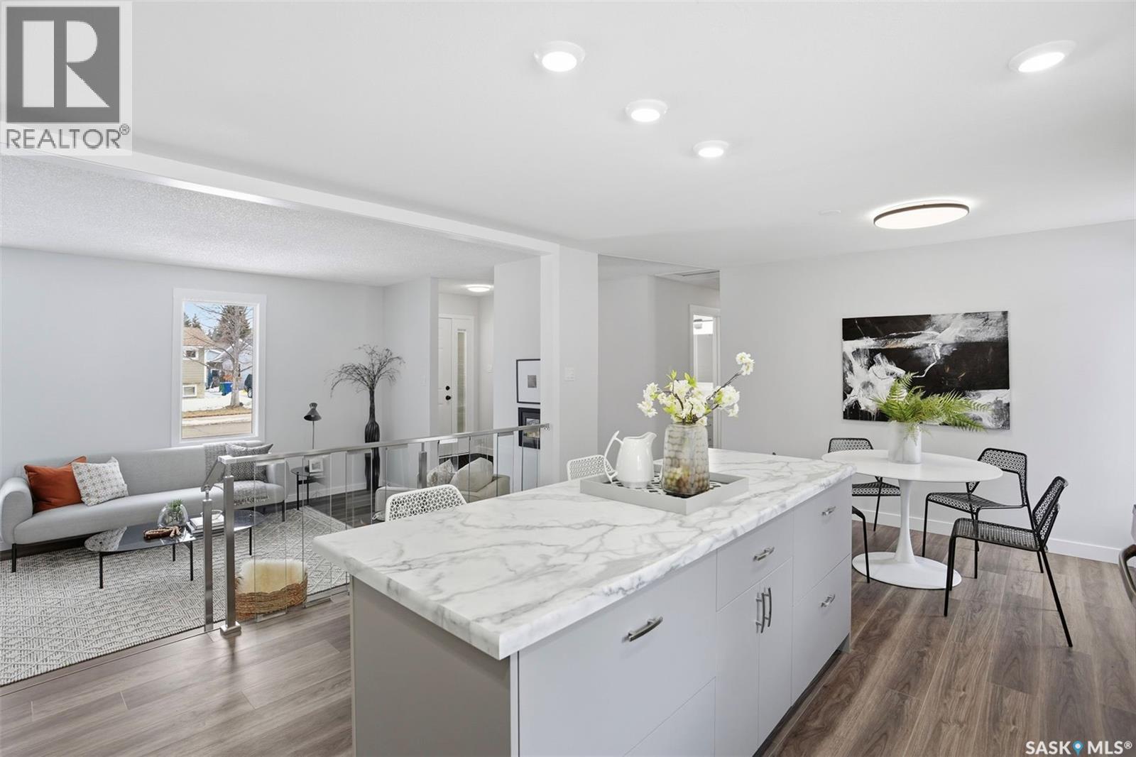 102 Dore Crescent, Saskatoon, Saskatchewan  S7K 4X7 - Photo 4 - SK032036