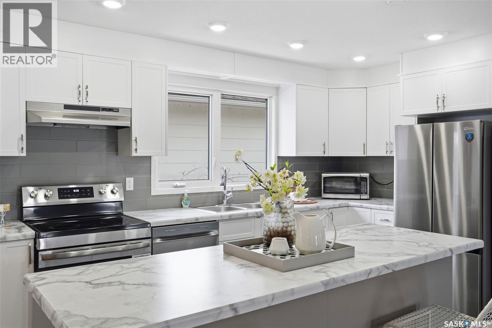 102 Dore Crescent, Saskatoon, Saskatchewan  S7K 4X7 - Photo 7 - SK032036