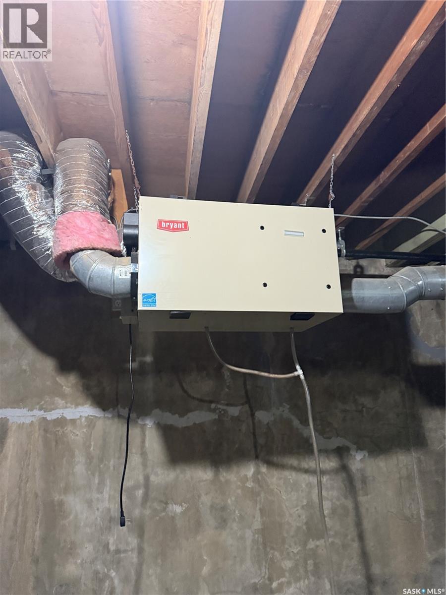 1132 101st Street, North Battleford, Saskatchewan  S9A 0Z6 - Photo 13 - SK031931