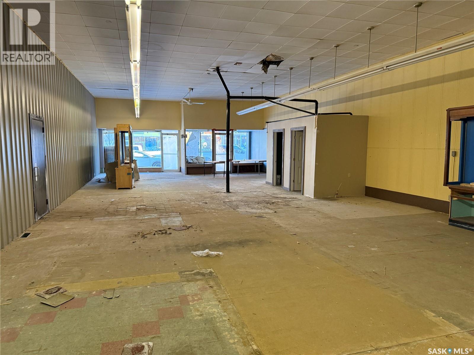 1132 101st Street, North Battleford, Saskatchewan  S9A 0Z6 - Photo 2 - SK031931