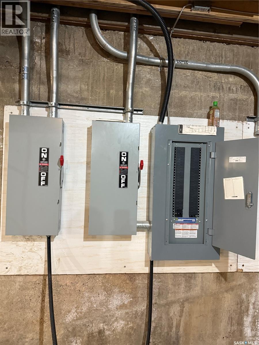 1132 101st Street, North Battleford, Saskatchewan  S9A 0Z6 - Photo 8 - SK031931