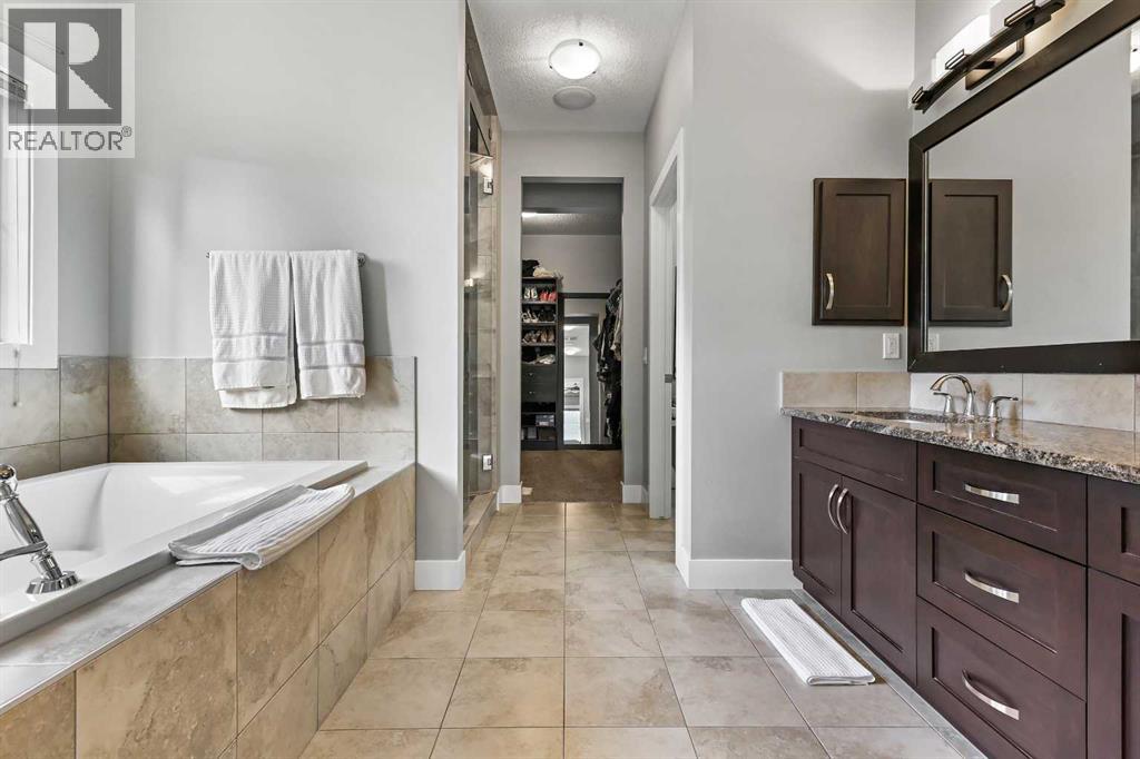 22 Wendham Place SW, Calgary, Alberta  T3H 0R6 - Photo 26 - A2294143