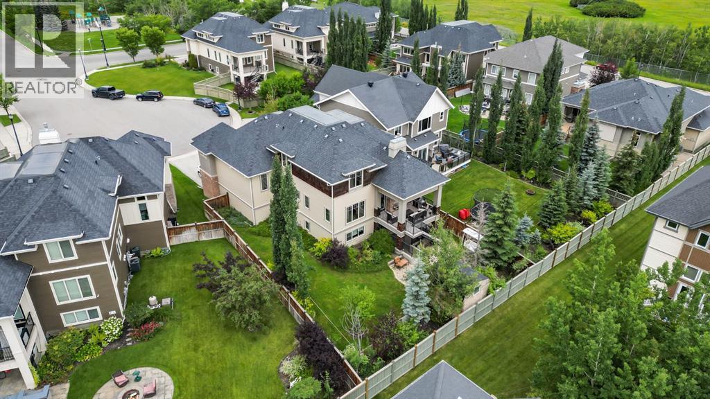 22 Wendham Place SW, Calgary, Alberta  T3H 0R6 - Photo 3 - A2294143