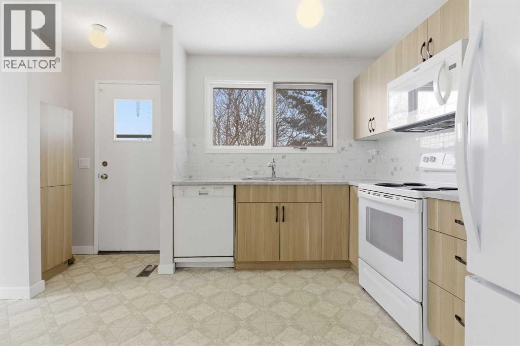 32 Fonda Mews SE, Calgary, Alberta  T2A 5S5 - Photo 12 - A2298267