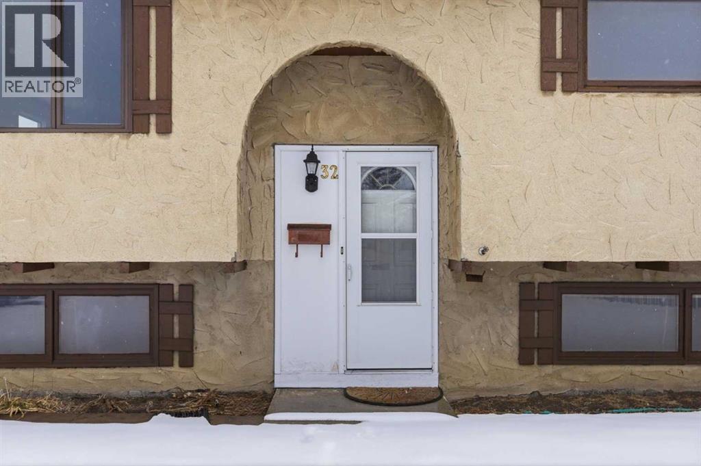 32 Fonda Mews SE, Calgary, Alberta  T2A 5S5 - Photo 3 - A2298267