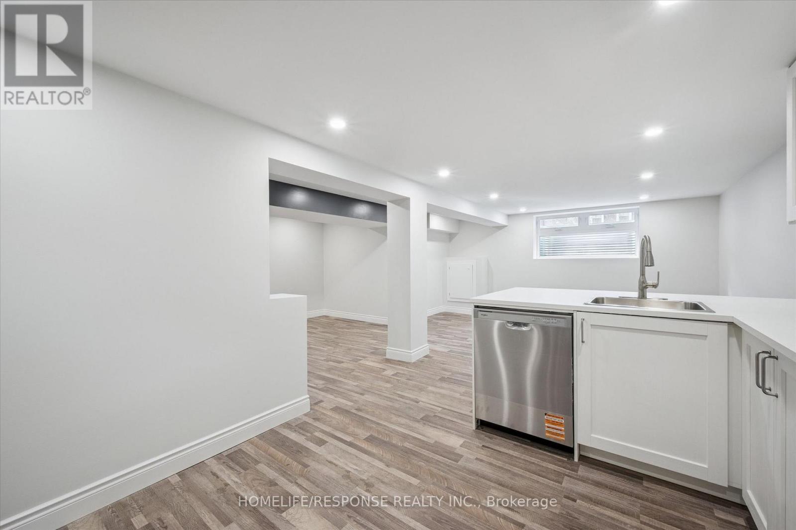 Lower - 118 Selkirk Drive, Kitchener, Ontario  N2E 1M4 - Photo 6 - X12953602