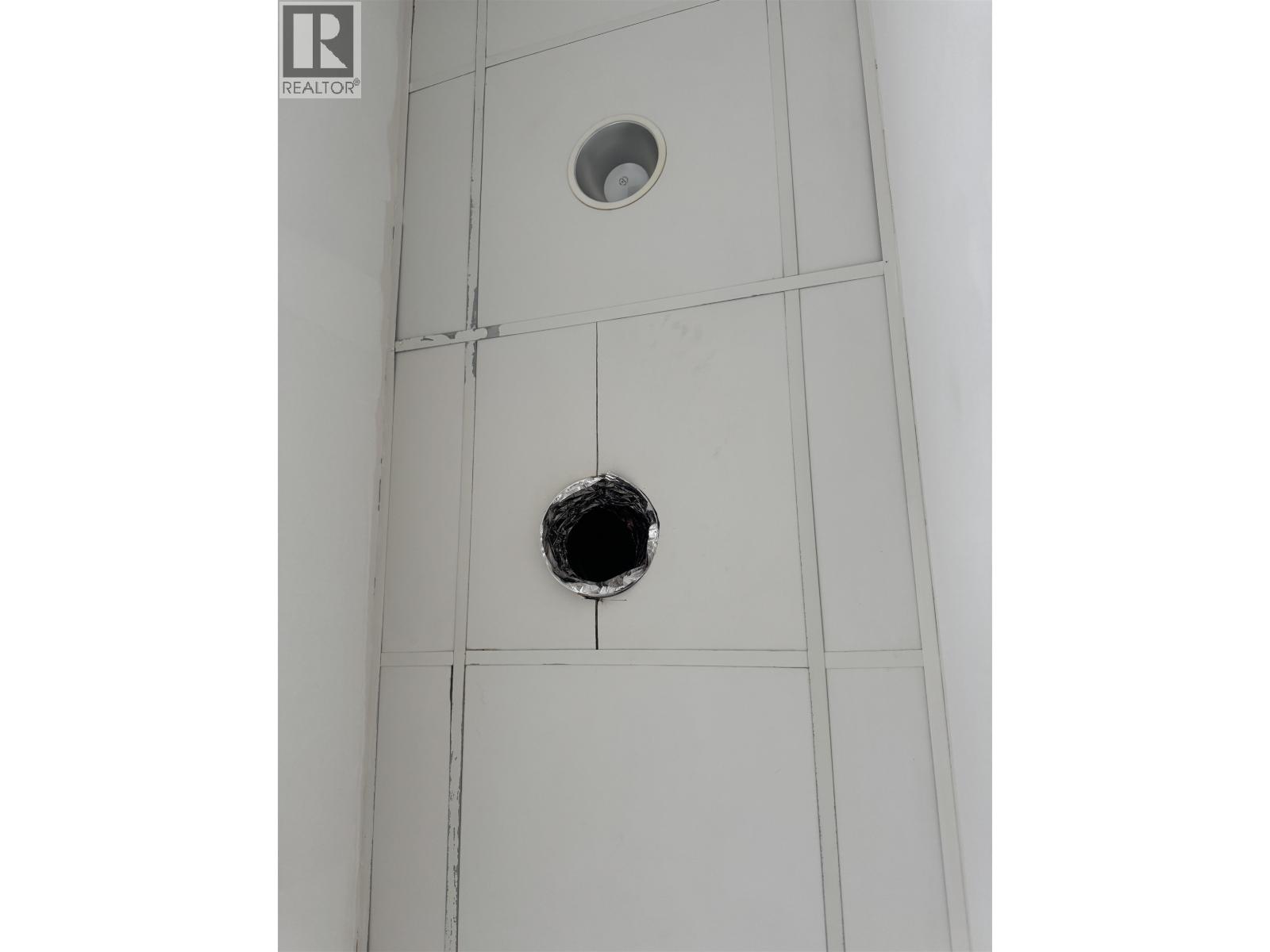 98 E Broadway, Vancouver, British Columbia  V5T 1V6 - Photo 10 - C8077438