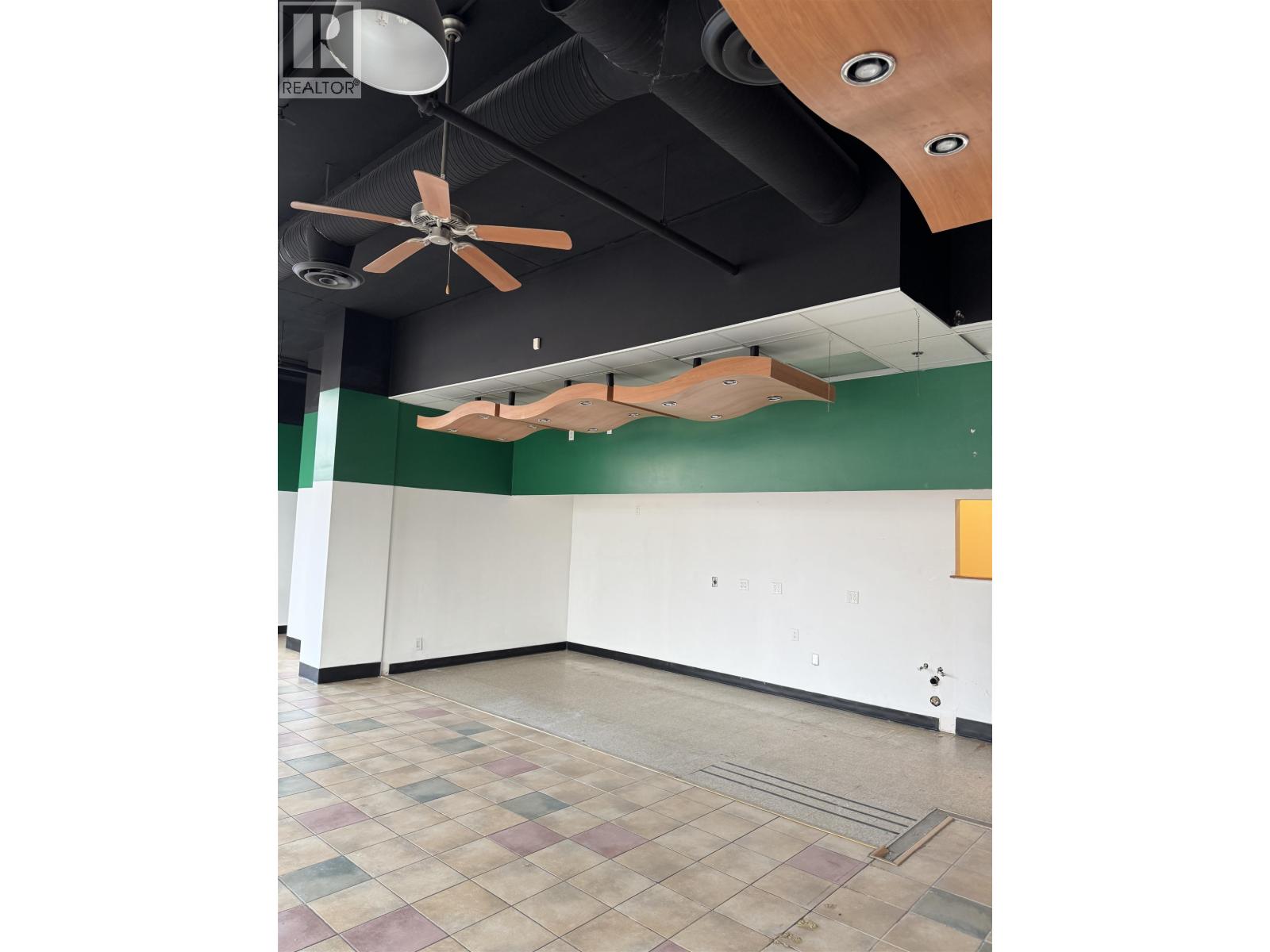 98 E BROADWAY, Vancouver, British Columbia