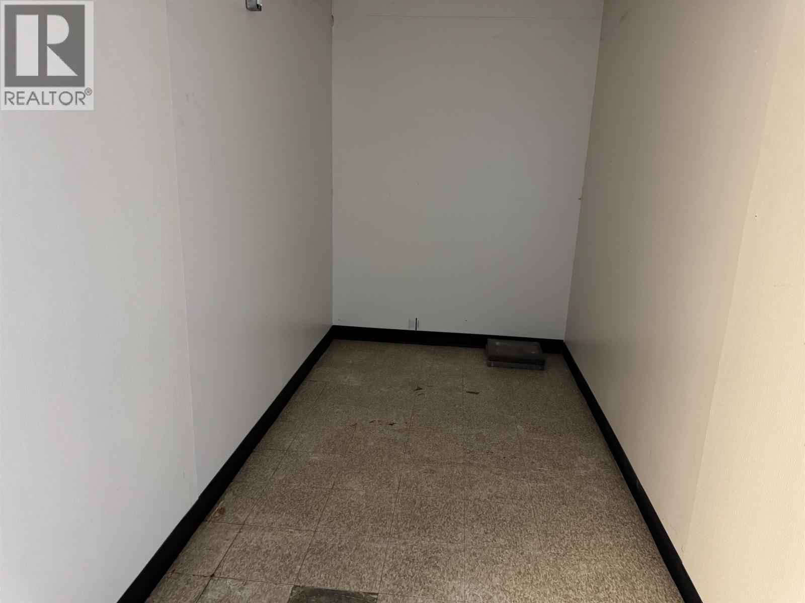 98 E Broadway, Vancouver, British Columbia  V5T 1V6 - Photo 9 - C8077438